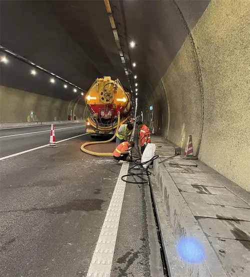 丰县隧道排水渠清淤